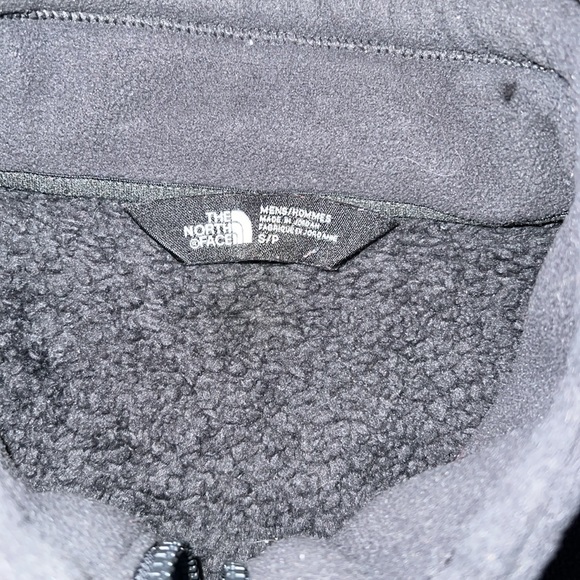 North Face Men's small fleece zip up - Picture 3 of 5